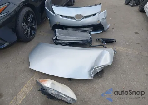 2013 Toyota Prius z USA, uszkodzony, nr VIN JTDKN3DUXD5594341